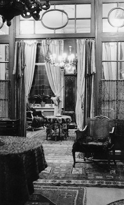 Het interieur van Elsschots huis, Lemméstraat 21 te Antwerpen